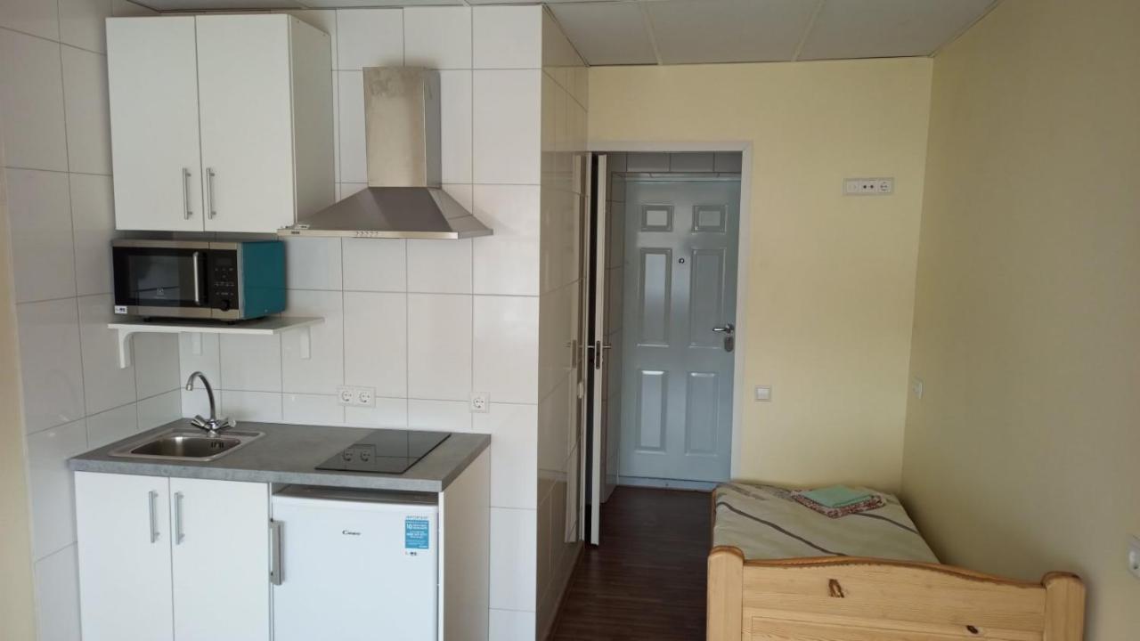 Hostel Nele Johvi Bagian luar foto