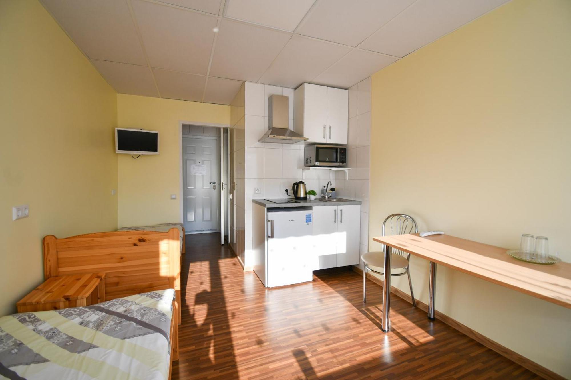 Hostel Nele Johvi Bagian luar foto